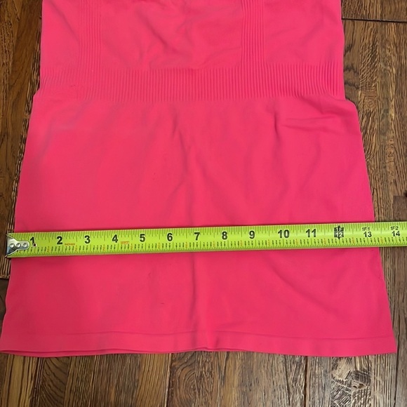 🔥2/$15 Guess Nylon Tank Top - Picture 11 of 11